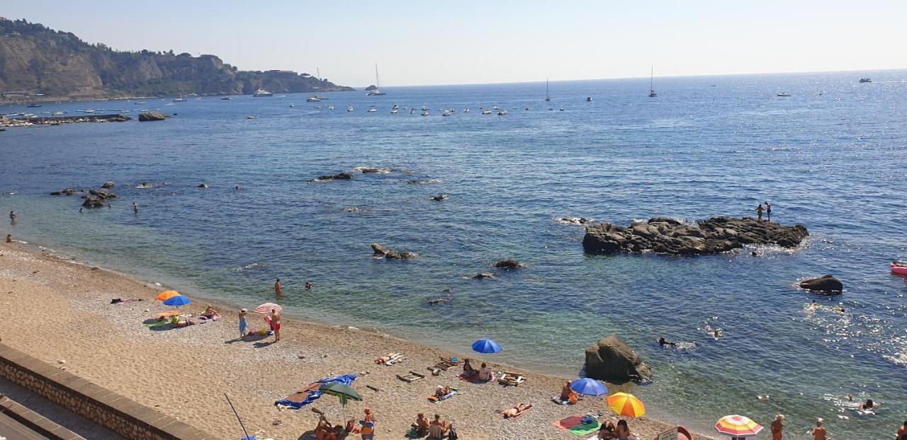 Th Luxury Suite Giardini Naxos Bagian luar foto